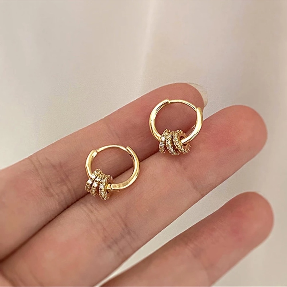 14K Gold Circle hoop earrings